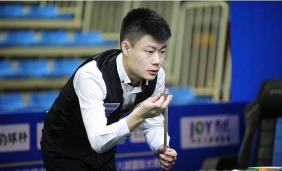 他积累了足 他积累了足