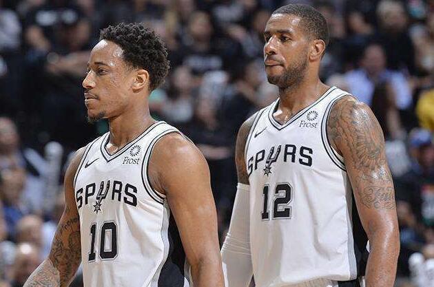 首战对阵U 首战对阵U